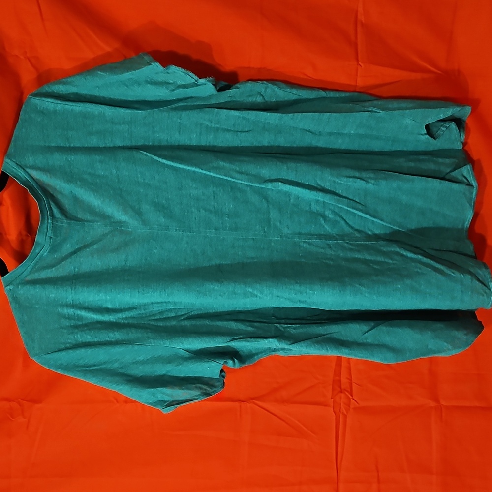 Tahari 2X Kelly Green Linen V-Neck Short Sleeve Top NWOT - Picture 2 of 6